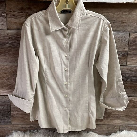 Dunbrooke EasyCare Ladies Tailored Button Down Blouse, Size Medium, Tan - Picture 2 of 5